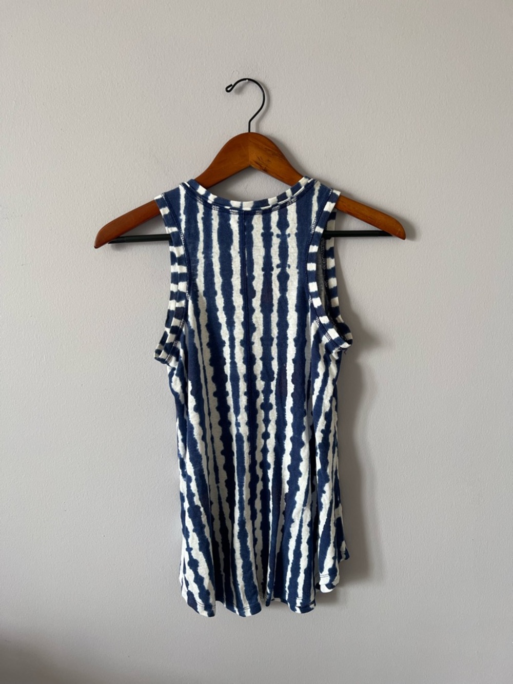 Athleta Navy and White Tie-Dye Stripe Tank - Picture 7 of 7